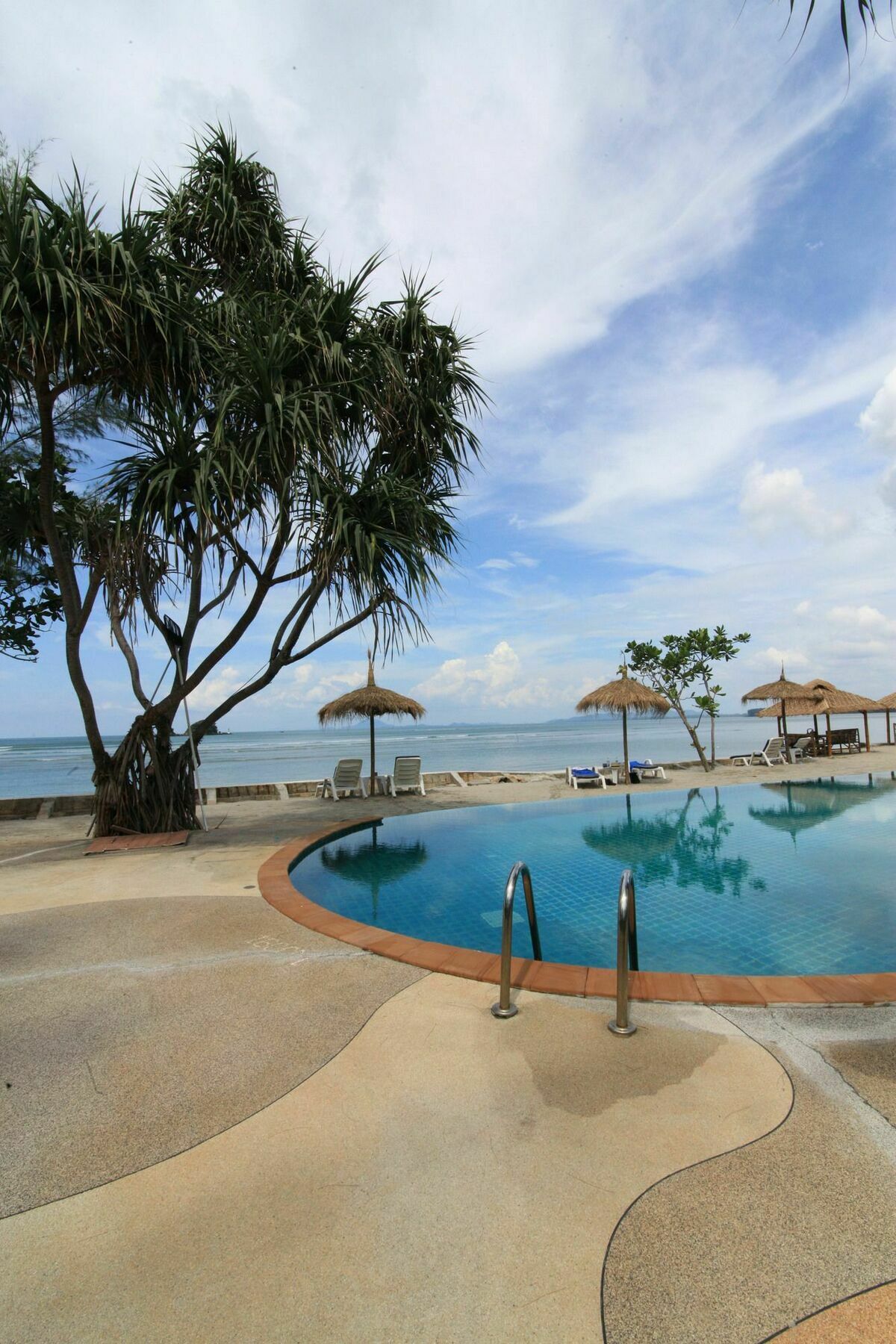 Salatan Resort Ко-Ланта Экстерьер фото