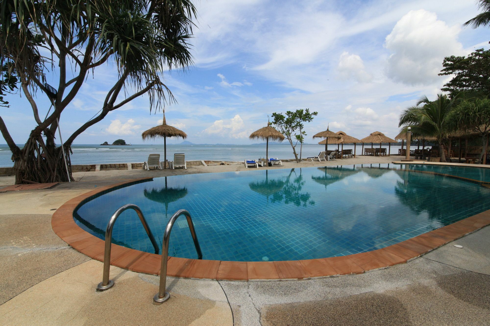Salatan Resort Ко-Ланта Экстерьер фото